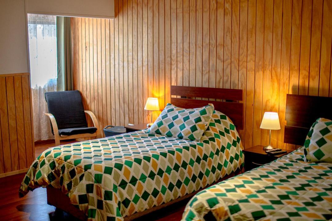 Roble Austral Hostal Coyhaique Exteriér fotografie
